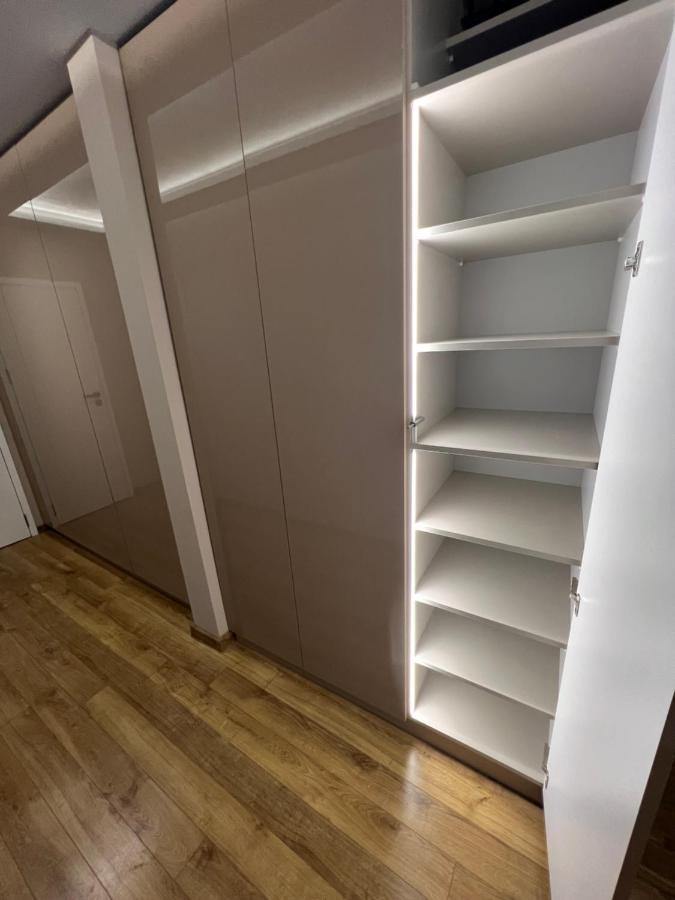 Apartament Varosha Luxury Łowecz Zewnętrze zdjęcie