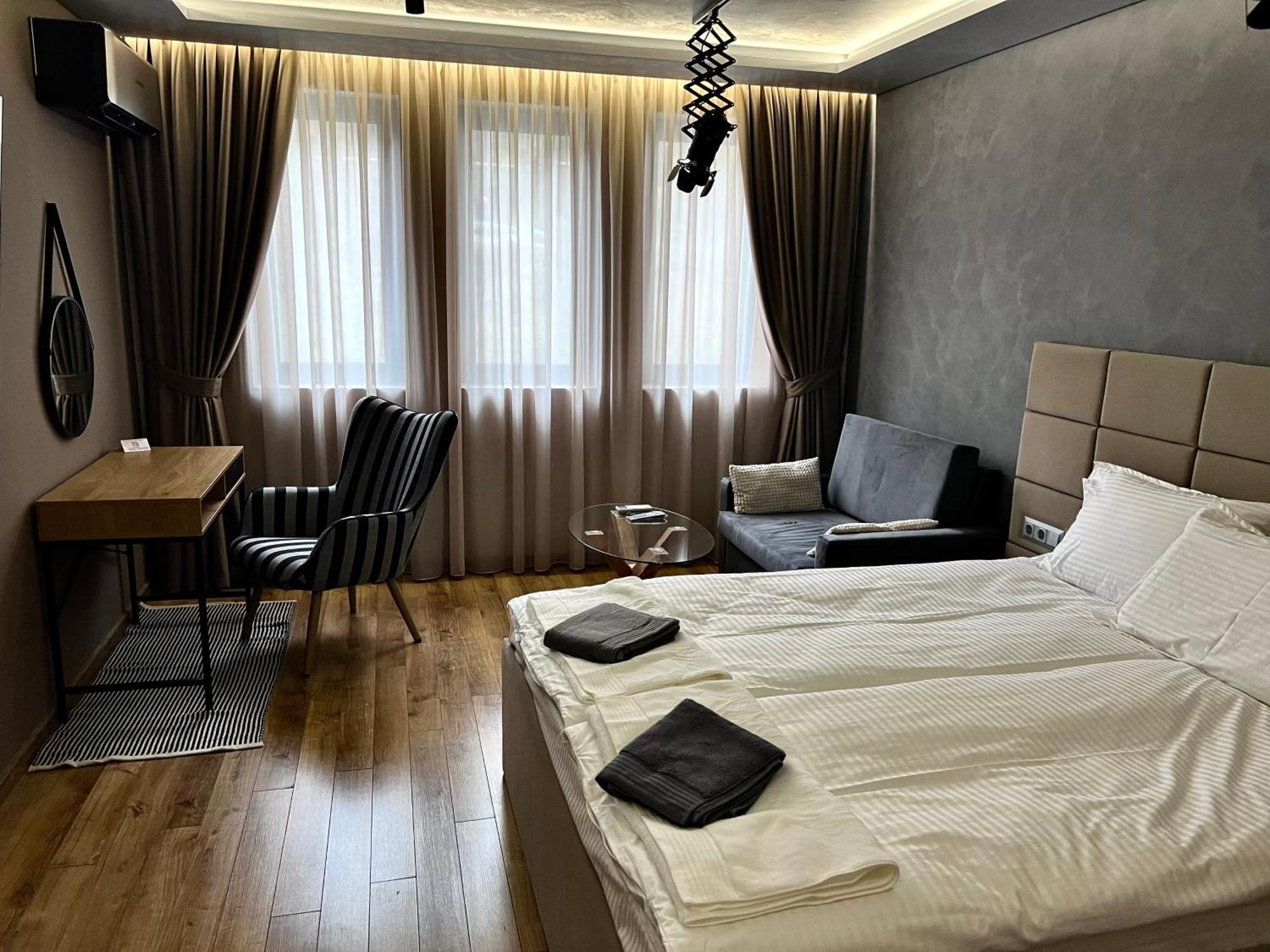 Apartament Varosha Luxury Łowecz Zewnętrze zdjęcie