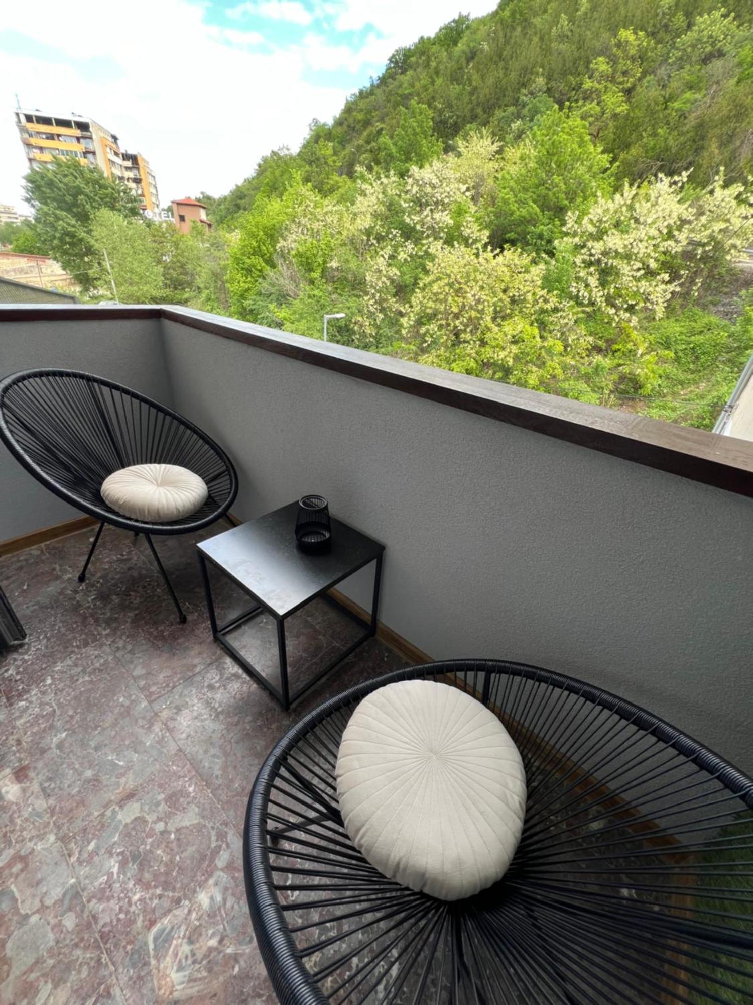 Apartament Varosha Luxury Łowecz Zewnętrze zdjęcie